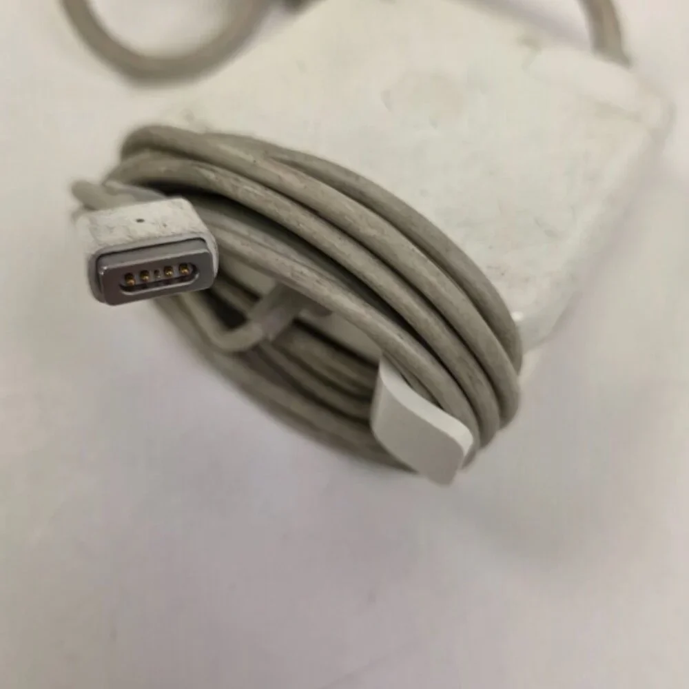 Genuine Apple MagSafe A1184 60W ADP-60AD B Power Supply Adapter